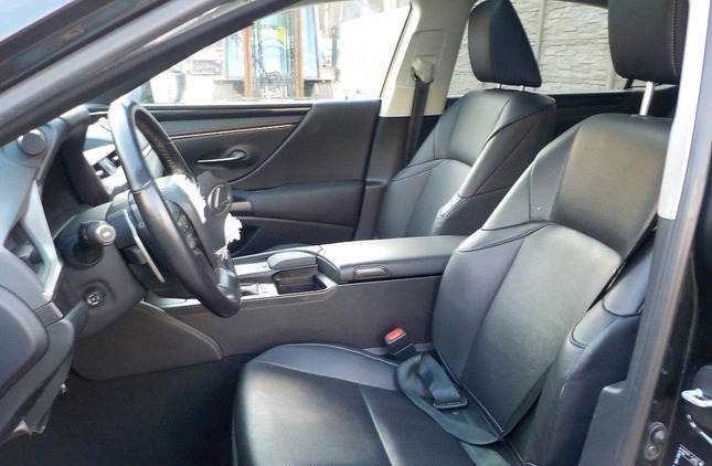 Lexus ES cena 82900 przebieg: 149758, rok produkcji 2020 z Łosice małe 407